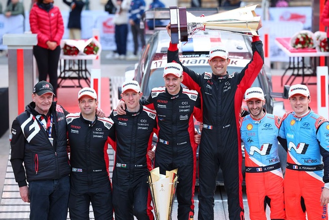 Le premier podium de l'année WRC (Photo Toyota)