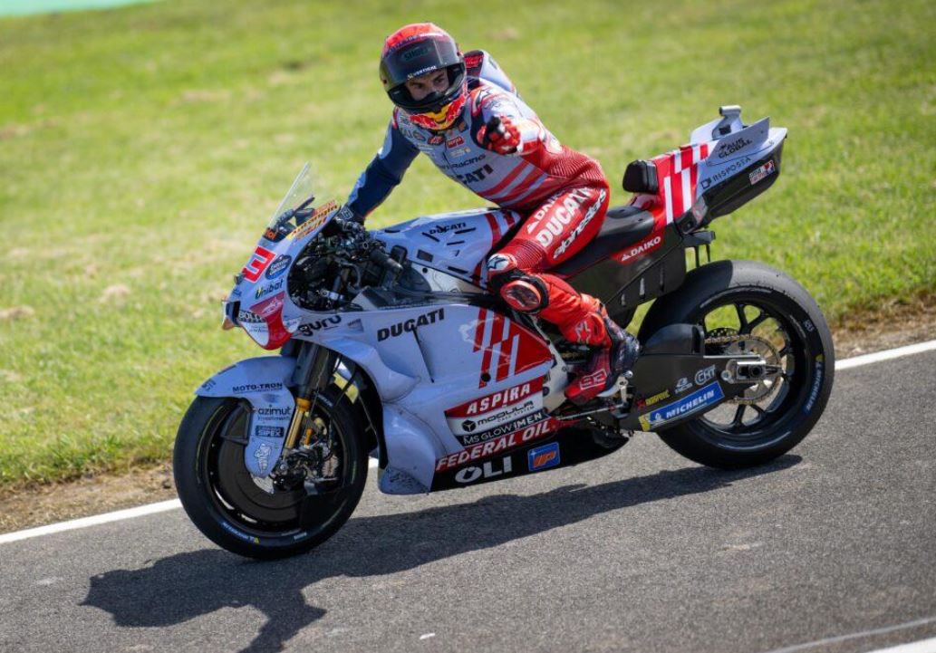 Le pilote qui va plus vite que son ombre (et Jorge Martin)