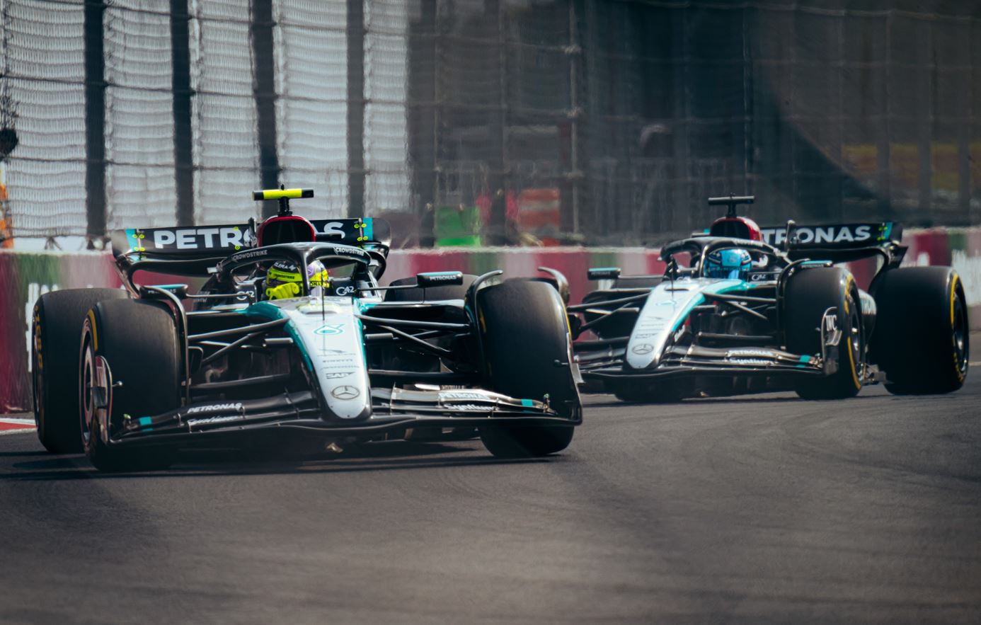 Pas de cadeau entre pilotes Mercedes (Photo Daimler Media)